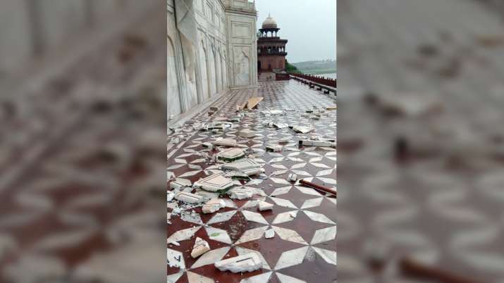 Taj Mahal takes damage due to storm,taj mahal damage,taj mahal minarets height,taj mahal is damaged,