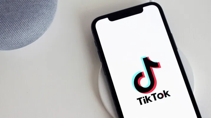 Tiktok Rating On Google Play Store Deteriorates After Faisal Siddiqui Acid Attack Video Technology News India Tv