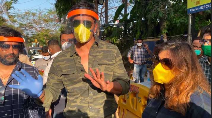 India Tv - Sonu Sood helps migrant workers reach their homes