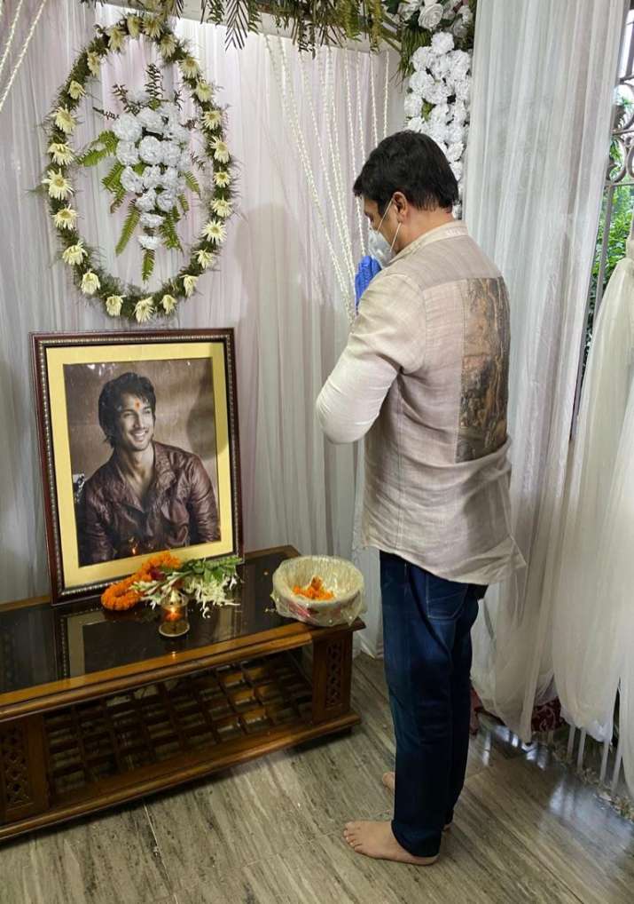 India Tv - Â Shekhar Suman at Sushant Singh Rajput's home