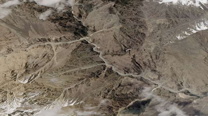 India China Standoff Satellite Images Show Chinese Build Up In Galwan Valley Of Ladakh Youtube