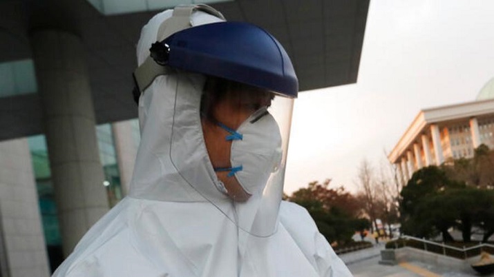 Israel unveils milder version of COVID-19 emergency law