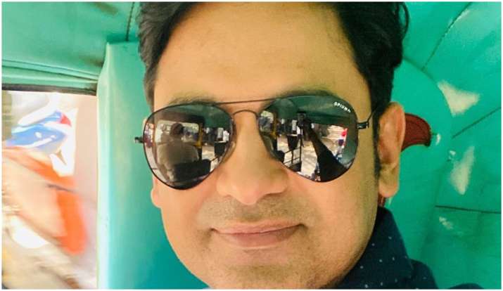 'Teri mitti' lyricist Manoj Muntashir to nepotism lot: Grow some real