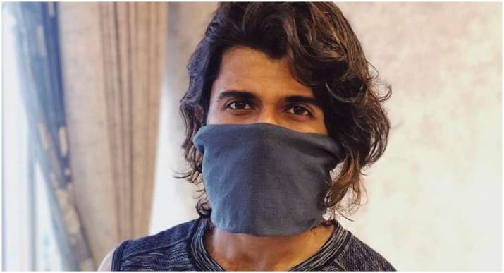 Vijay Deverakonda helps over 17,000 families through his Middle Class Fund