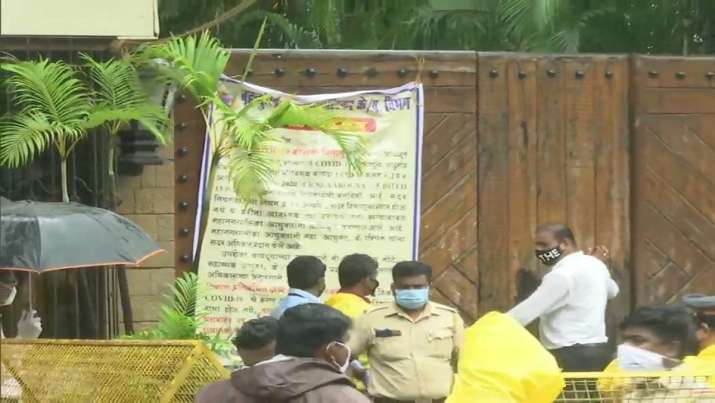 Security Beefed Up Outside Nanavati Hospital Bachchan S Home