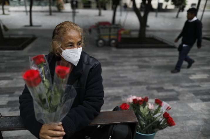 Wearing a mask to curb the spread of the new coronavirus,