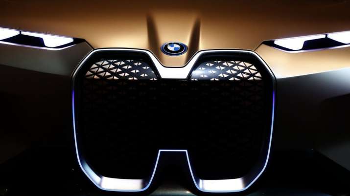 BMW reports loss of 212 million in Q2, sees rebound in China