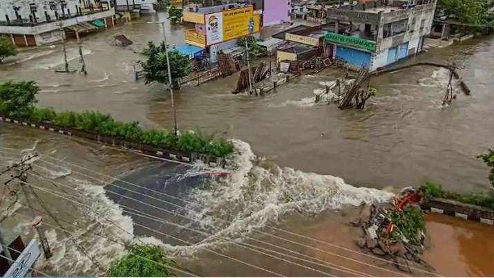 Flood situation in Karnataka, Andhra, Bihar grim flash flood in hills