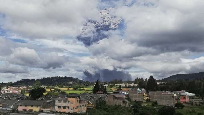 Indonesia’s Sinabung volcano eruption