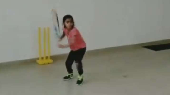 Aakash Chopra, Sanjay Manjrekar Aakash Chopra, Sanjay Malaud seven-year old girl for helicopter shot
