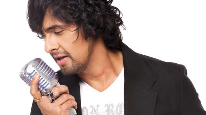 Sonu Nigam performing at world's first live indoor music concert since COVID-19 pandemic
