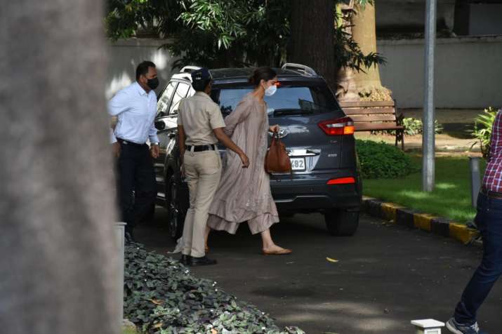 India Tv - The actor was escorted towards the guest house by a policeman from where the agency is operating.