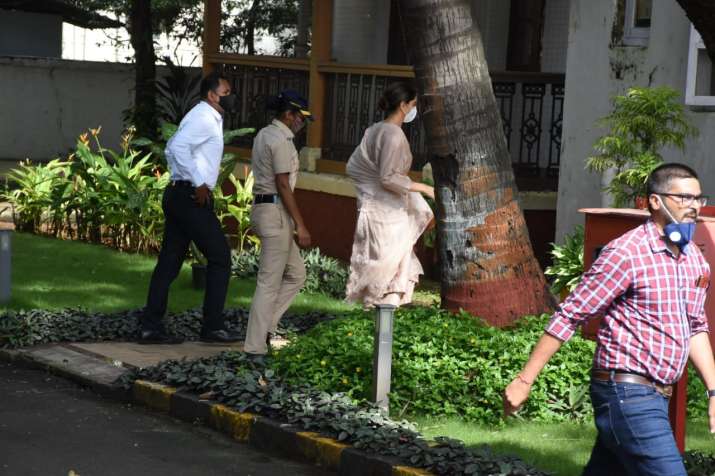 India Tv - She was seen entering the NCB guest house around 10:00 am.