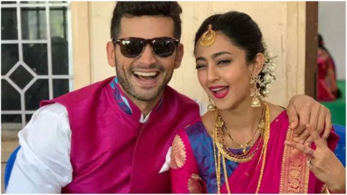 Kannada Actor Couple Diganth Aindrita Depose Before Ccb In Drug Case Regional Cinema News India Tv