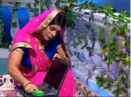 WATCH: Sunil Grover as ‘Topi Bahu’ washes laptop like Gopi Bahu and