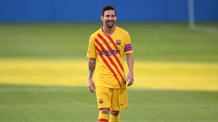 Lionel Messi Pips Cristiano Ronaldo As World S Highest Paid Footballer Becomes Football S Second Billionaire Football News India Tv