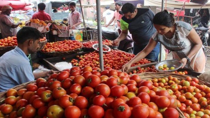 Tomato prices rise Rs 80 85 per kg Delhi NCR tomato prices hike wholesale market | Business News – India TV