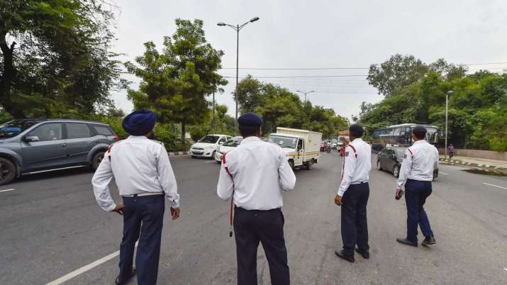 karnataka driving without helmets
