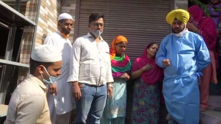 Ambulance driver who ferried hundreds of COVID-19 patients dies of virus in Delhi