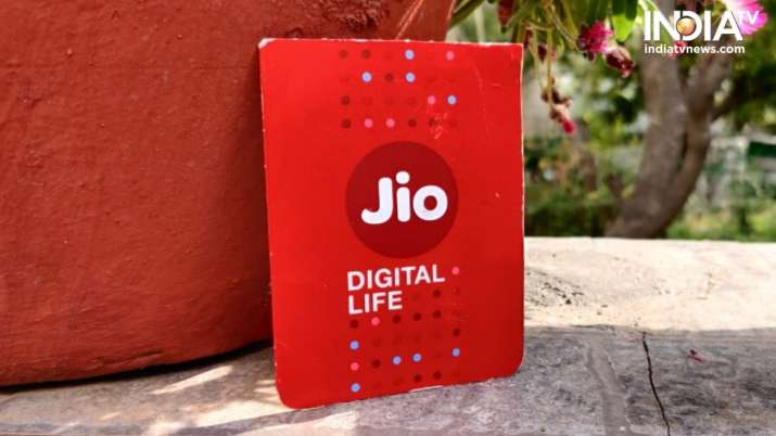 Jio unveils new, upgraded 'JioPages'; Made-in-India mobile browser supports 8 languages | Details 