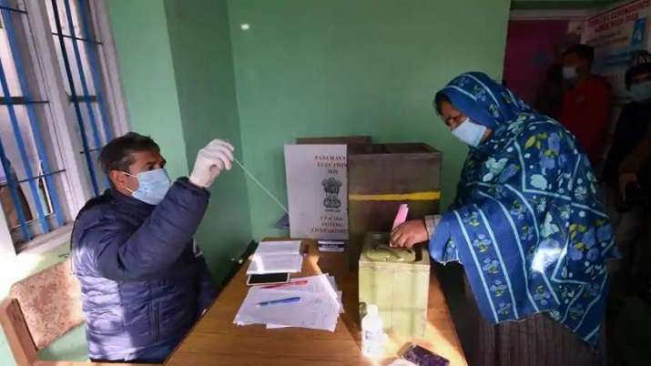 DDC Polls: BJP releases manifesto in Urdu in Kashmir