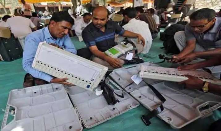 Karnataka Bypoll Results 2020: BJP's Rajesh Gowda, Munirathna Lead Over ...