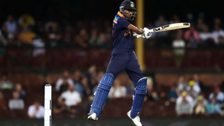 Ind vs Aus: Hardik Pandya played the biggest innings of ODI career, broke MS Dhoni's 12 year old record