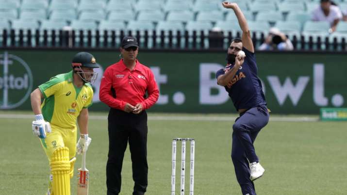 Live Cricket Score, India vs Australia 2nd ODI: Hosts take off to a cautious start