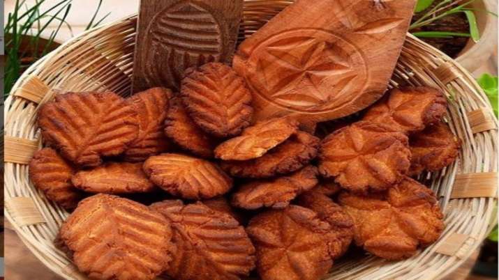 Chhath puja 2020: Prepare thekua with this recipe to make your festival memorable