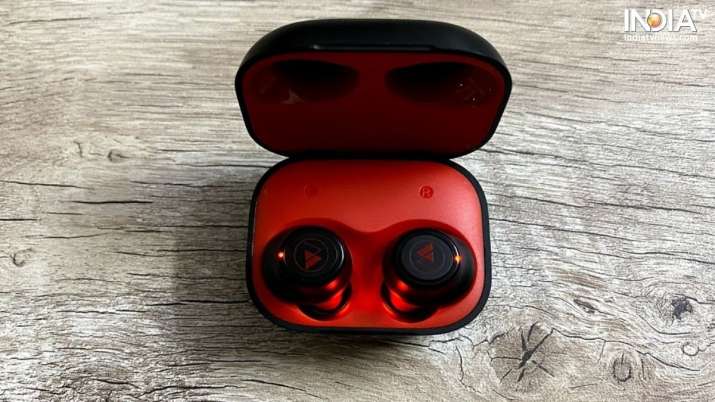 earbuds under 2k