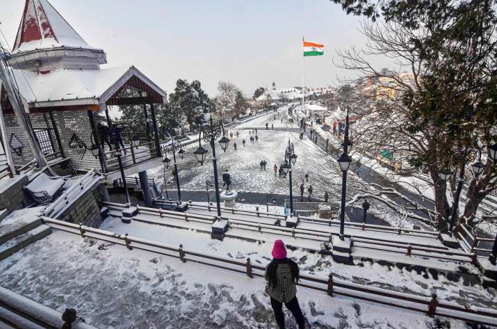 India Tv - Shimla snowfall, himachal snowfall, shimla snowfall pics, shimla snowfall pictures, shimla snowfall 