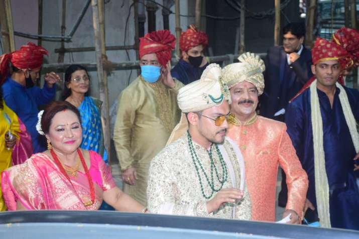 India Tv - Aditya Narayan's baraat pics