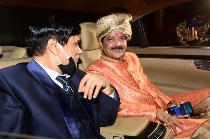 India Tv - Udit Narayan after Aditya's wedding