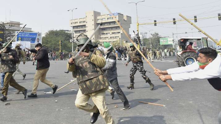Delhi violence: Amit Shah to visit hospitals to meet injured cops | India News – India TV