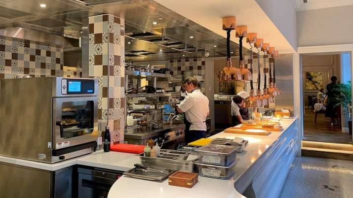 Vastu Tips: Things to keep in mind while constructing kitchen in hotel