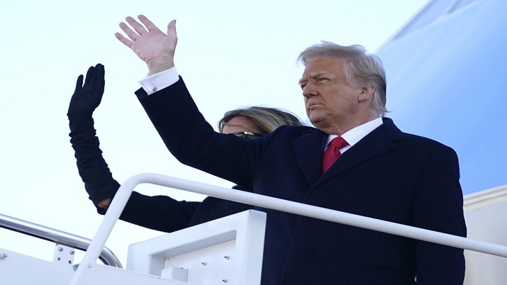 Trump leaves note for Biden in White House: reports