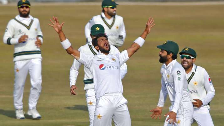 PAK vs SA 2nd Test | Hasan Ali grabs wickets off ...