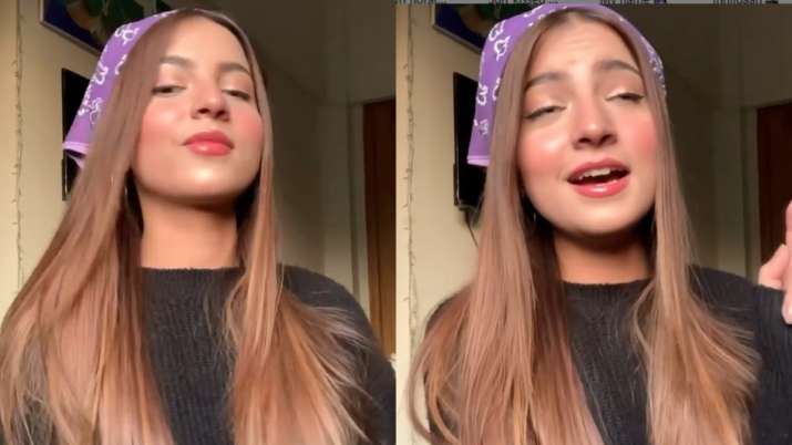 'Pawri Ho Rahi Hai' girl Dananeer Mobeen woos netizens by singing Emraan Hashmi's song | VIDEO