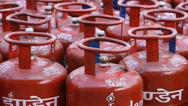 LPG Cylinder Rates: Cooking gas price hiked, lpg cylinder price