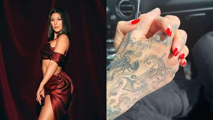 Kourtney Kardashian Confirms Dating Travis Barker Makes Relationship Official On Instagram Samachar Central