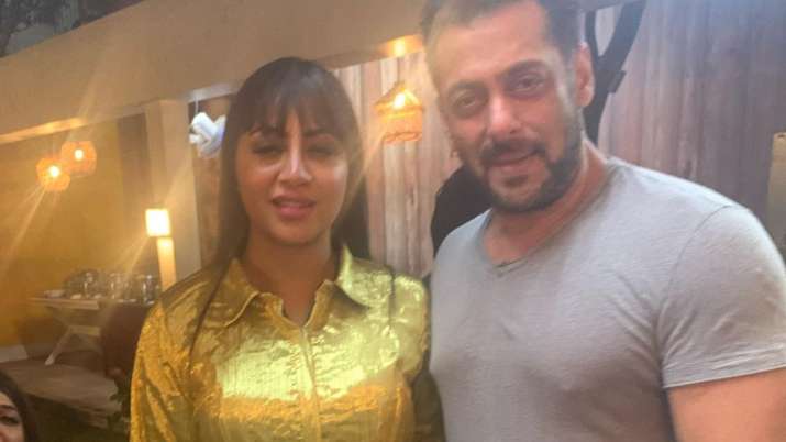 Arshi Khan reveals Salman Khan's reaction to her Lady Gaga inspired dress at Bigg boss 14 after-party