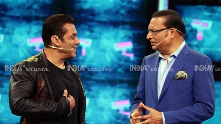 Salman Khan Shah Rukh Khan Bollywood celebs lauds Rajat Sharma Rs 64 lakh donation for Uttarakhand disaster - Vimarsana News