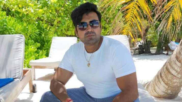 SSR's 'MS Dhoni' co-star Sandeep Nahar hanged himself in bedroom of flat, confirms Police ...