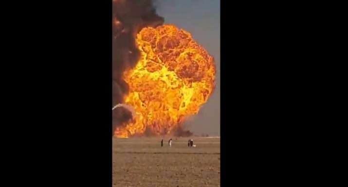 Fuel tanker explosion video Afghanistan Iran border tanker blast video ...