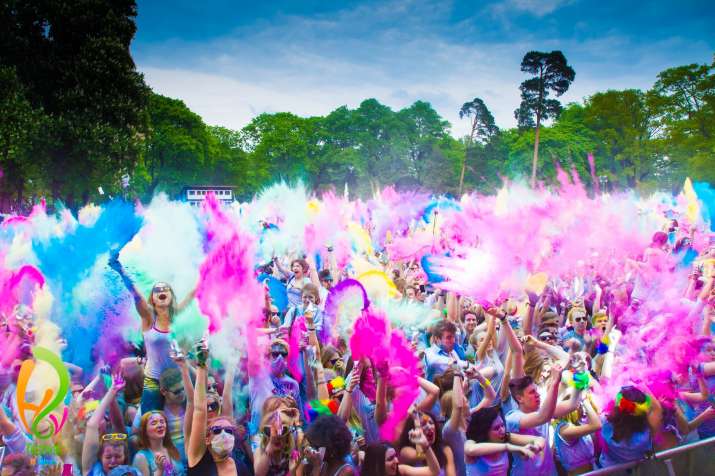 holi festival sentences