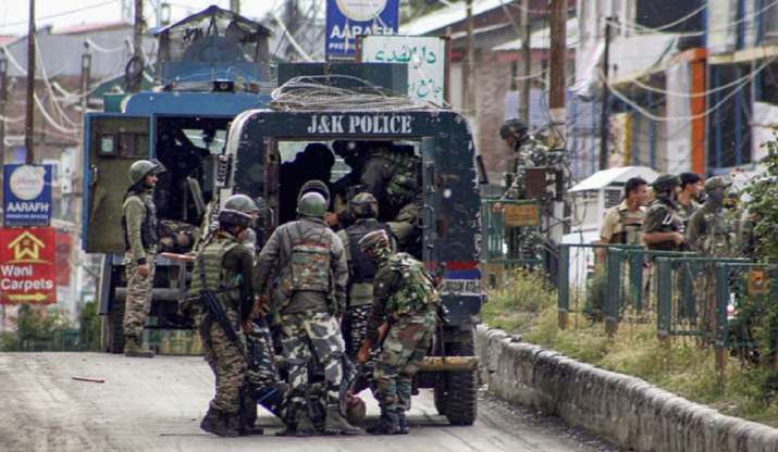 Anantnag terrorist attack Jammu Kashmir terrorists hurl grenade CRPF bunker civilian injured | India News – India TV
