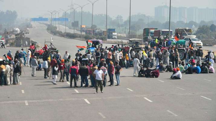 Protesting farmers blocked Western Peripheral Expressway, KMP Expressway to mark 100 days of farmers' protest against farm laws.