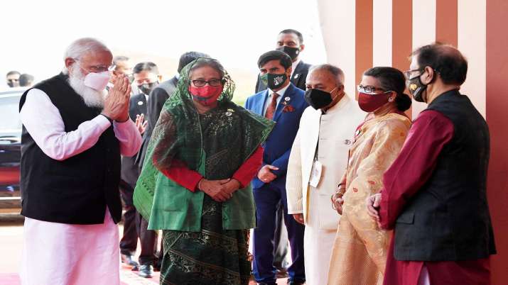 Prime Minister Narendra Modi being welcomed by Prime