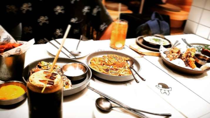 Eating out frequently ups risk of all-cause death: Reports