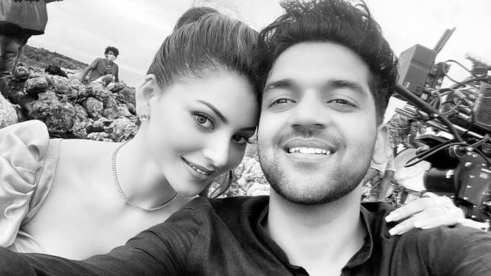 Urvashi Rautela Guru Randhawa